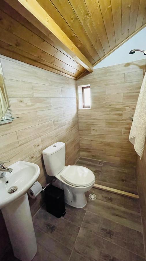 Denis Guesthouse 1930 Gjirokastër Eksteriør billede